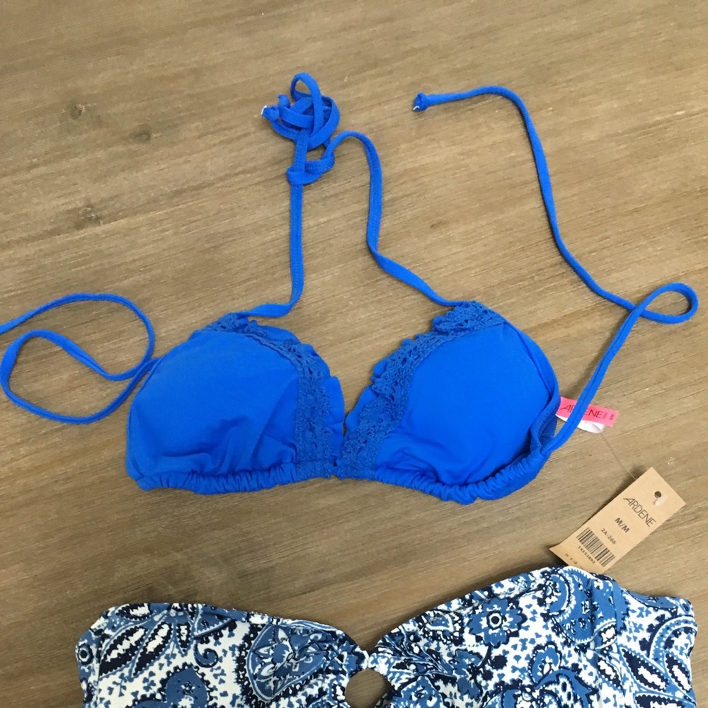 🍒 4/$30 Cobalt blue bikini top